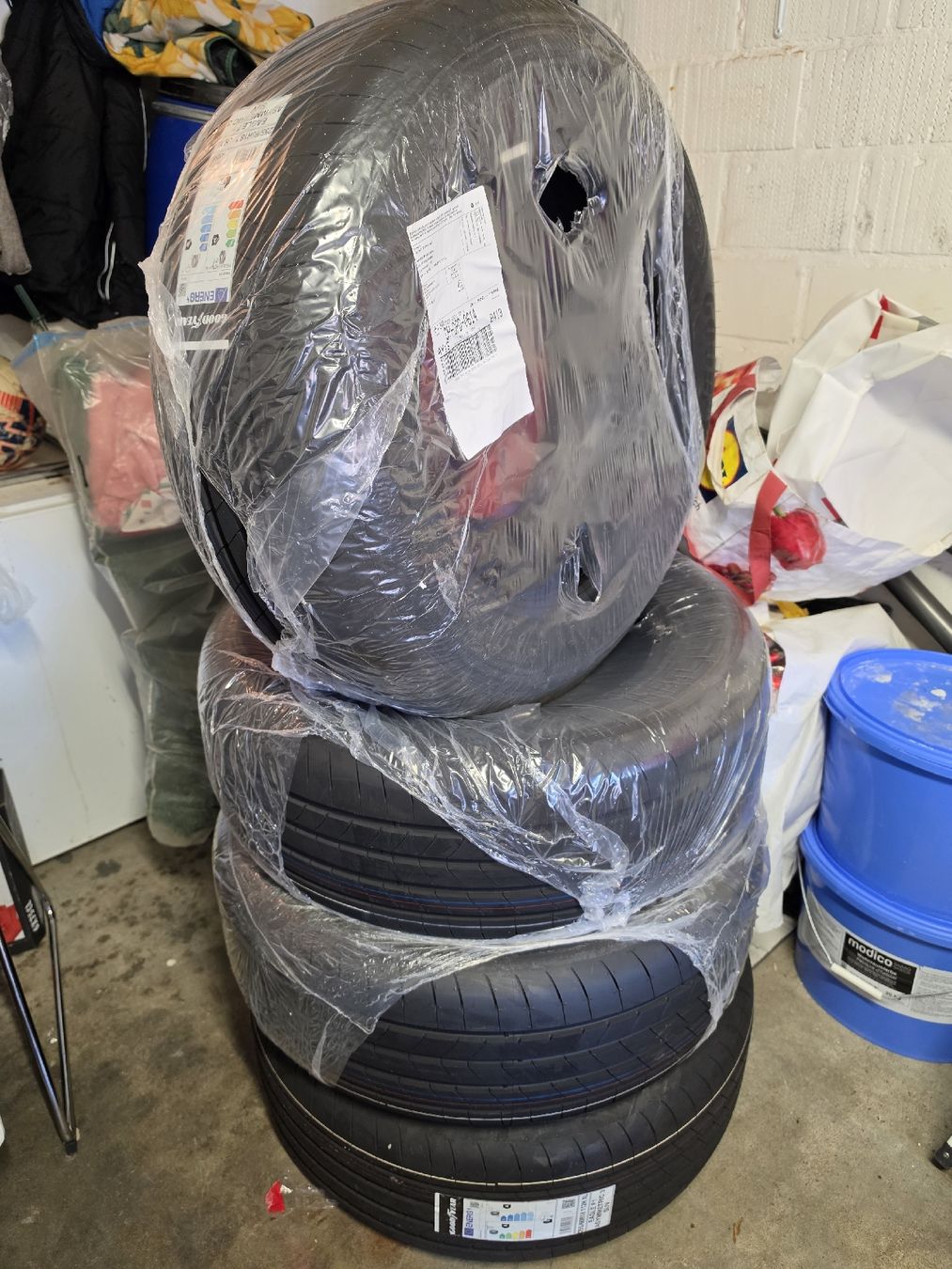 Pneumatici & Ruote complete: 255/60/ R18  112H XL Goodyear – Nuovo e nell'imballaggio originale da Grenchen venduto da pet_my7v