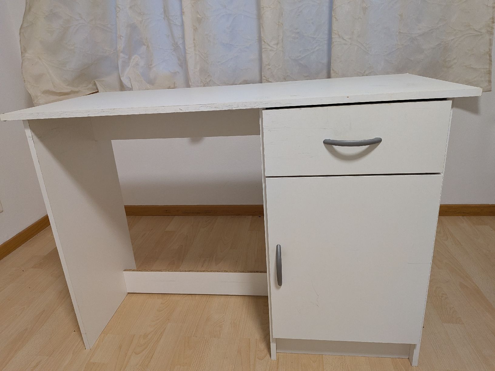 Bureaux: Schreibtisch  – D'occasion à Pfäffikon ZH par bma_j67p 1