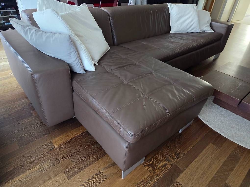 Divani: À vendre - Canapé d'angle en cuir et table basse – Usato da Begnins venduto da Lmartino76 1