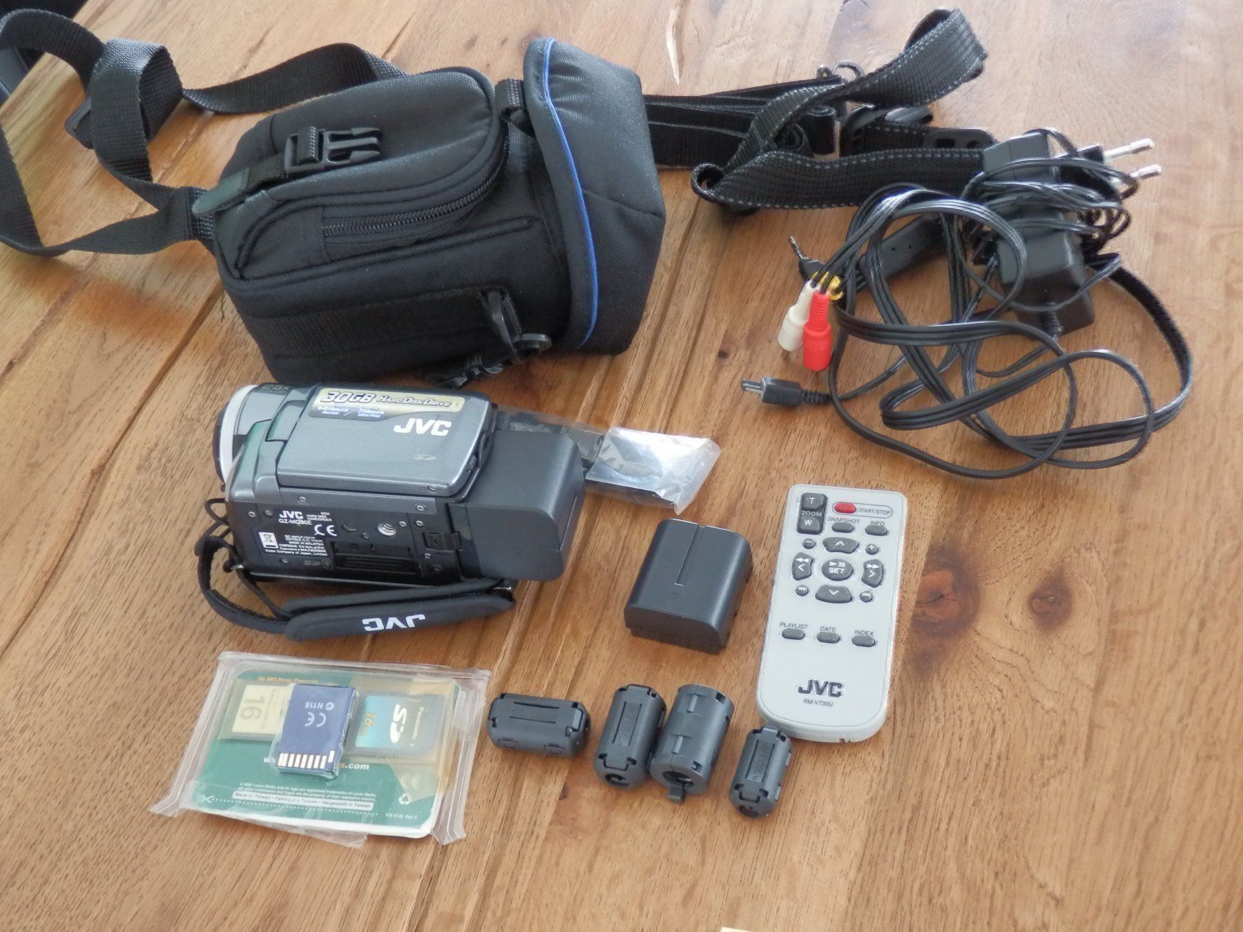 JVC Camcorder: JVC Comcorder „ EVERIO „ inkl. Zuberhör – Neu und originalverpackt aus Zufikon von lea050