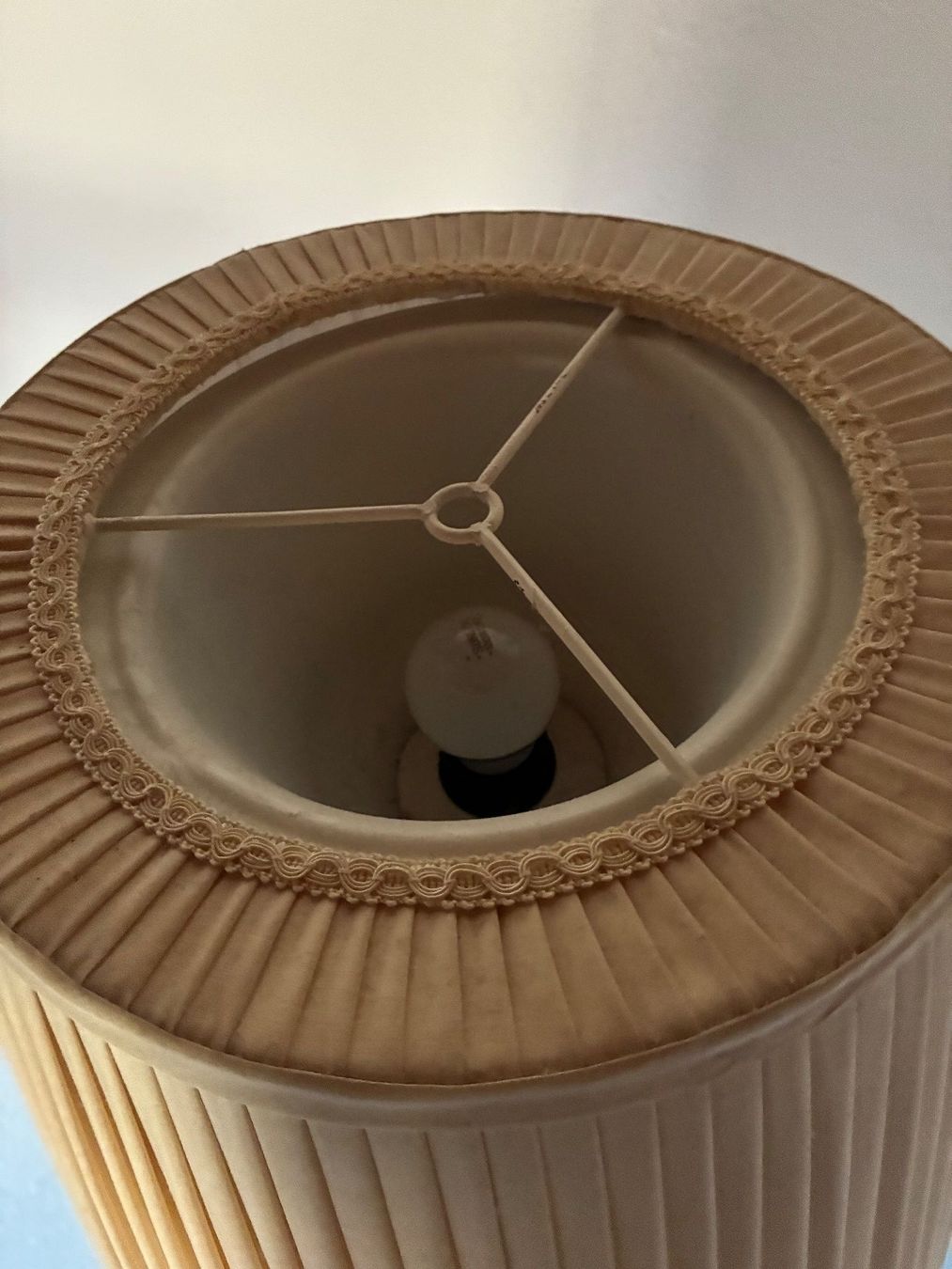 Lampade: antike Ständerlampe – Usato da Buchs SG venduto da doppelpunkt02 4