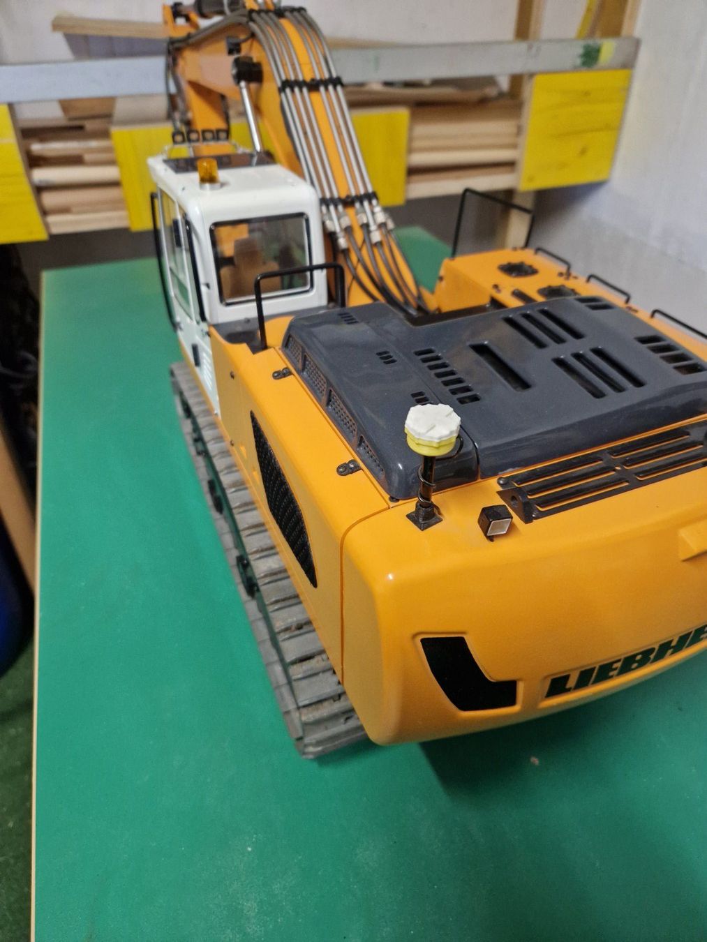 Modellismo RC: RC Bagger 1:14 – Usato da Oberuzwil venduto da volvo220 5