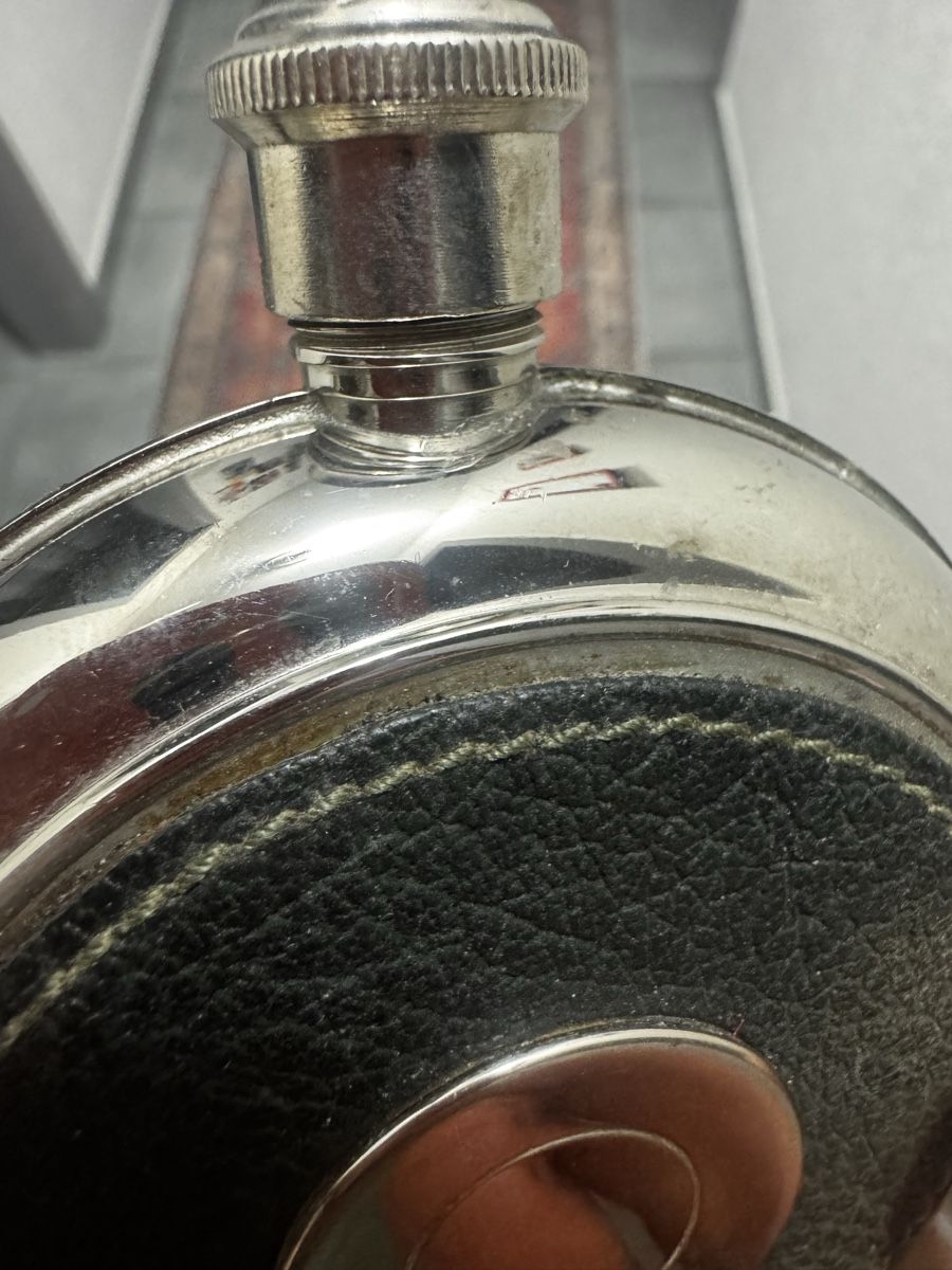 Flaconi: Flask stainless steel leather black circular – Usato da Gerlafingen venduto da naj_vj8s 4