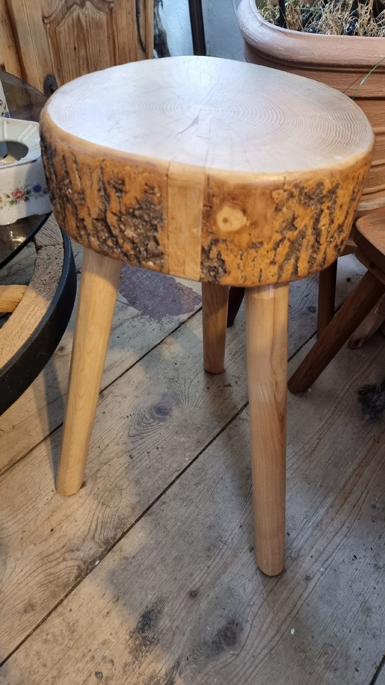 Sgabelli: Hocker – Usato da Sils im Domleschg venduto da platin01 1