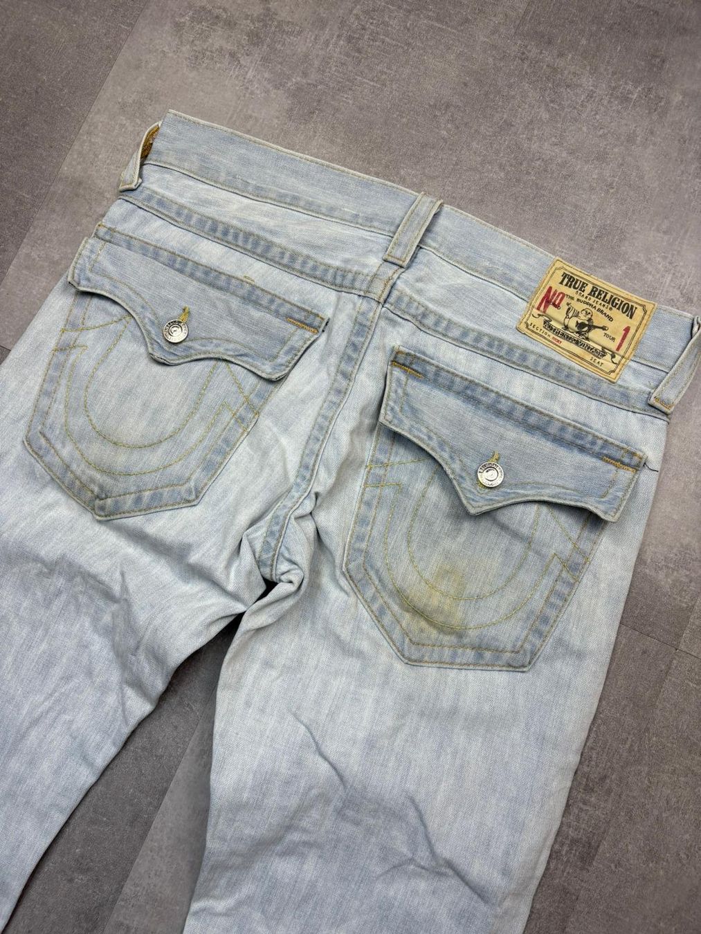 True Religion Jeans: True Religion Bootcut Flared Jeans - Grösse XL/33 – Usato da Werdenberg venduto da hase.vintage 2