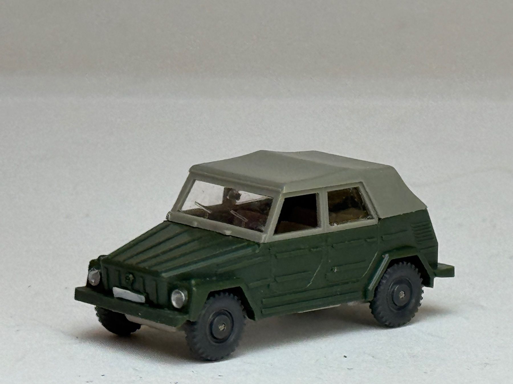 Wiking Modellini d'auto: SG- Wiking VW 181 mit Verdeck grün – Usato da Elm venduto da Wikmtz