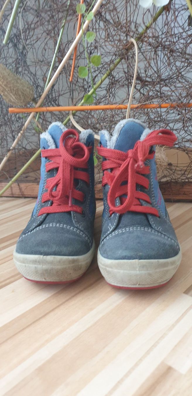 Superfit Scarpe per ragazzi: Winterschuhe Superfit Grösse 24 – Usato da Wila venduto da Melba85 1