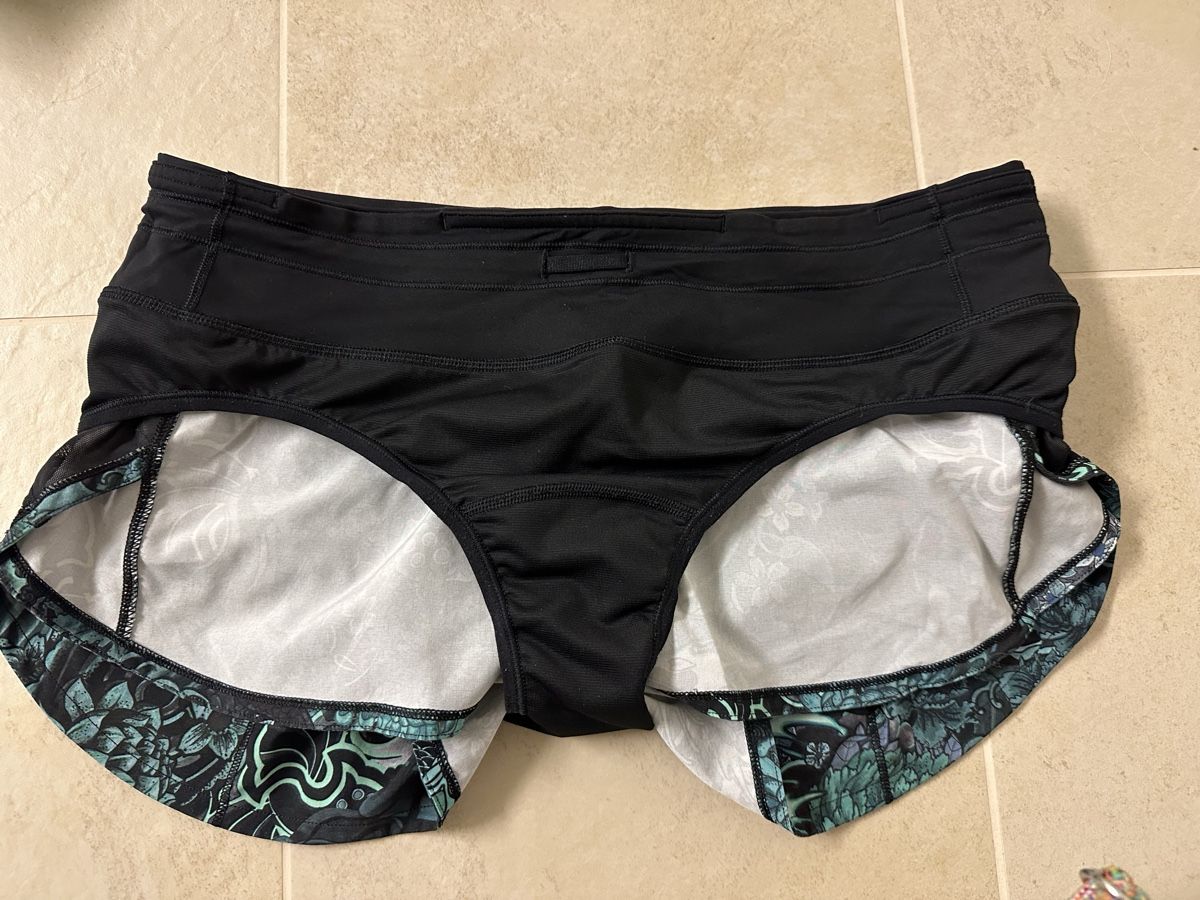 Lululemon Pantaloni: kurze hosen von lululemon – Usato da Sarmenstorf venduto da Nila78 3