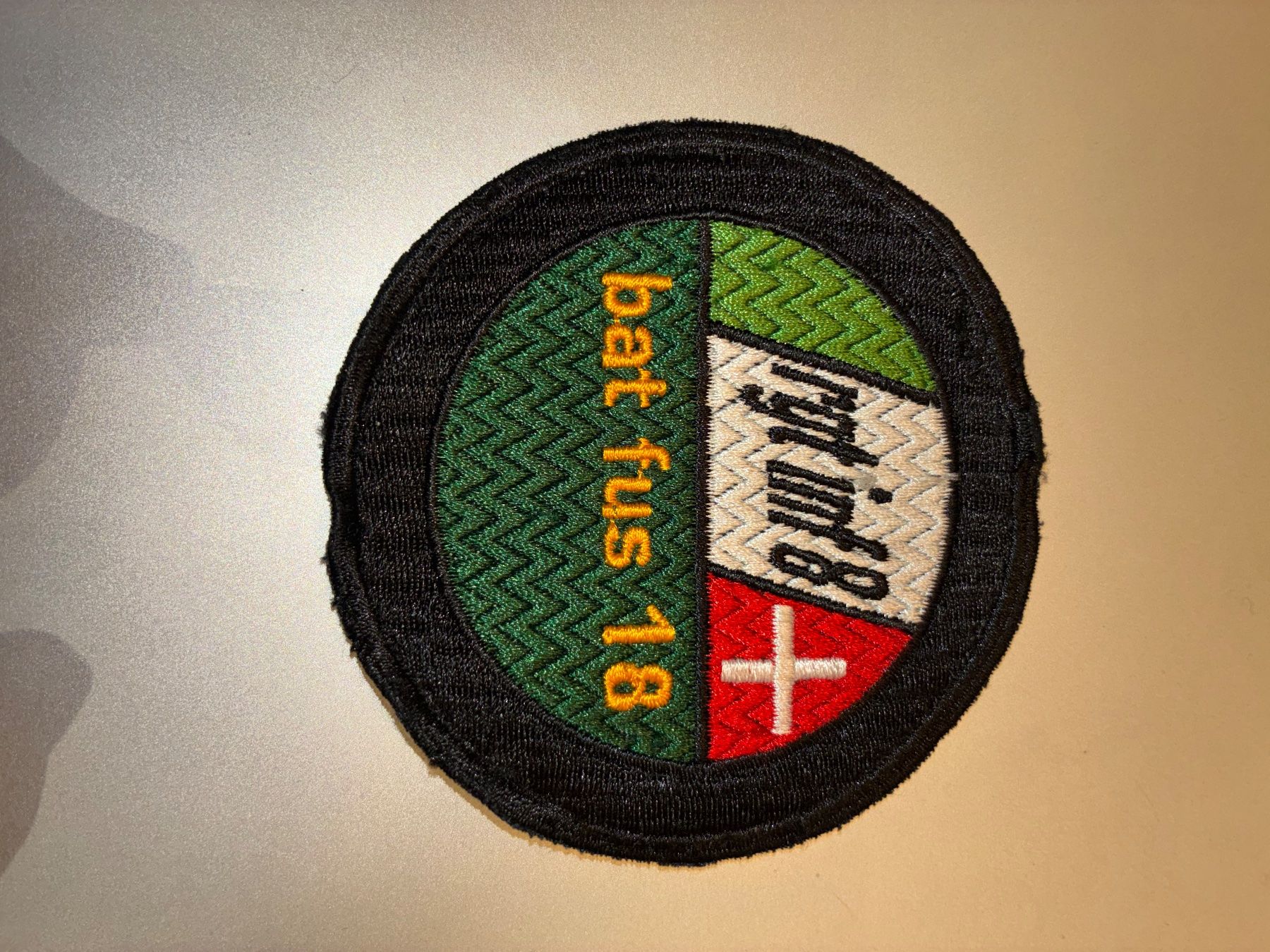 Schweizer Armee Toppe: Badge bat fus 18 cp EM – Usato da Oberiberg venduto da reimet