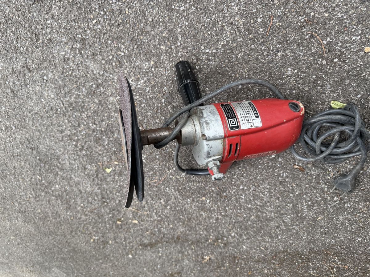 Tutti gli attrezzi: Werkzeug De Walt ,Bosch ,Perles , Black è Decker  – Usato da Schlieren venduto da pie_zr6c 2