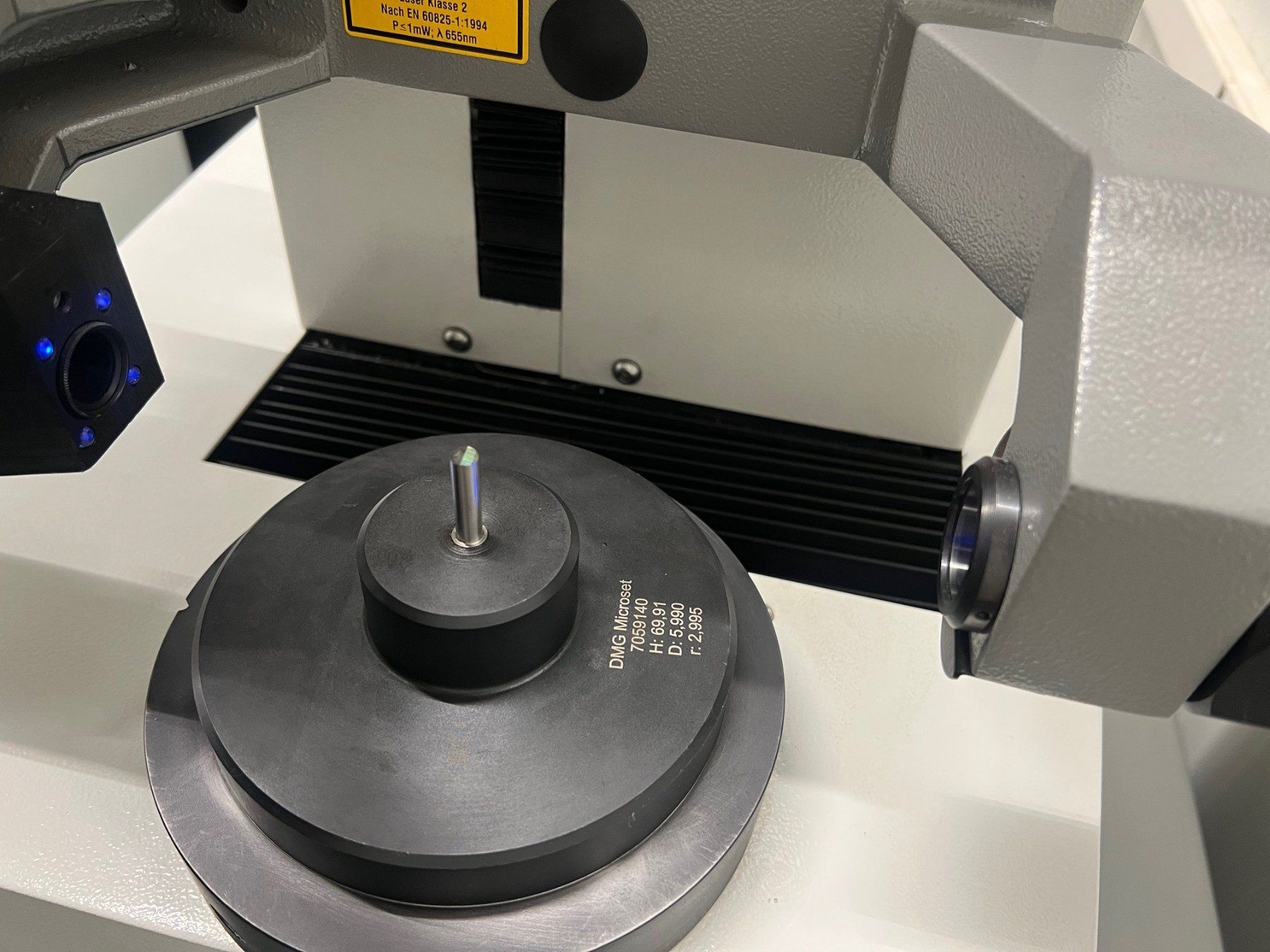 Tutti gli attrezzi: DMG Microset Prima 275 Voreinstellgerät – Usato da Veltheim AG venduto da sixjet 2