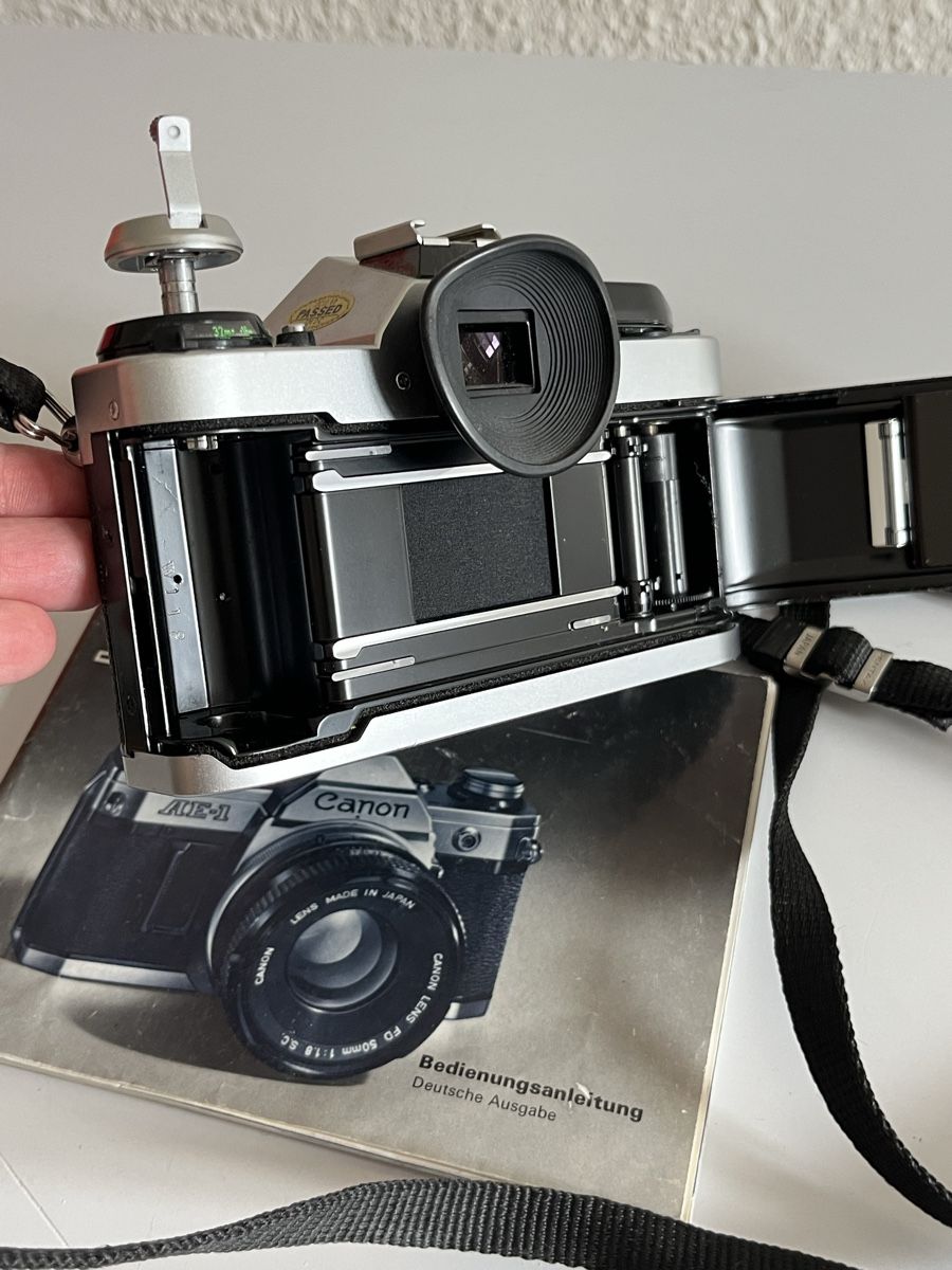 Canon Kamera:  Canon AE-1 avec objectif 50mm – Gebraucht aus La Chaux-de-Fonds von vert_j 2