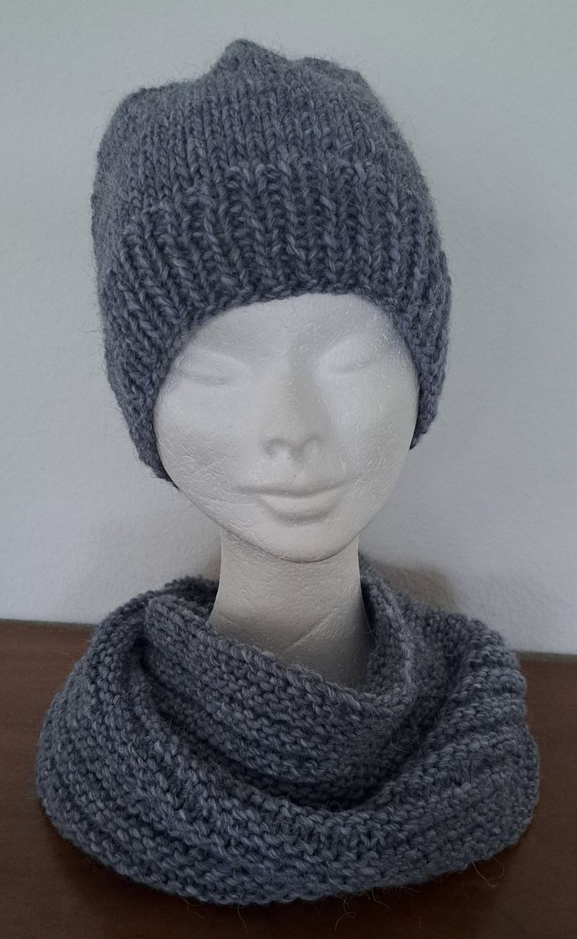 Hüte, Mützen & Caps: Herrenmütze mit Loop_36 – Neu und originalverpackt aus Romanshorn von Octa27