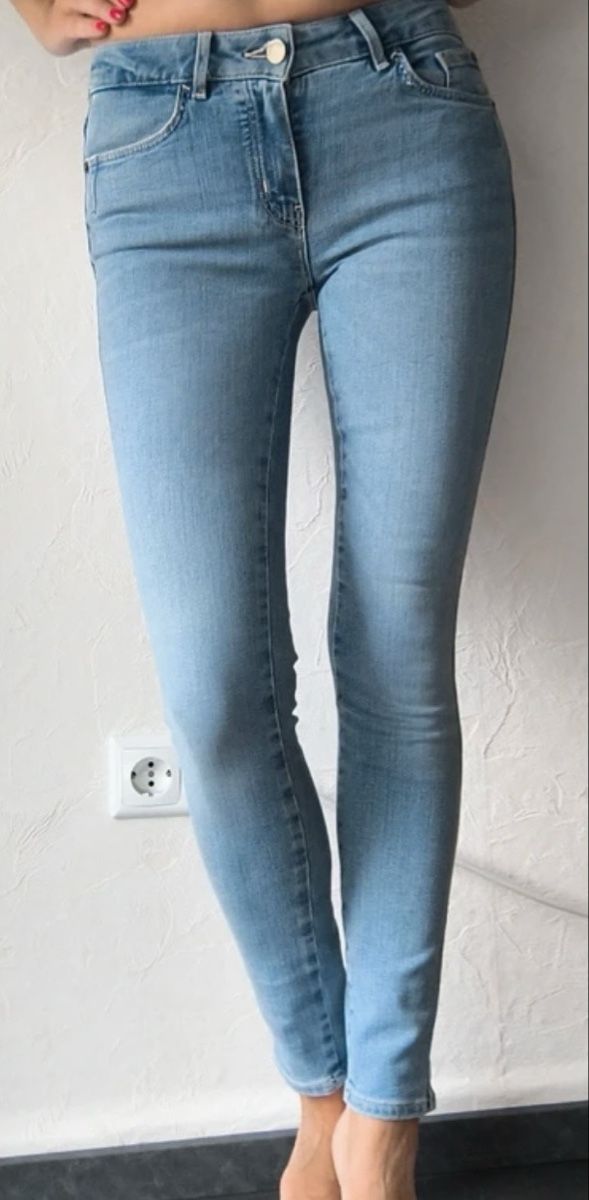 Massimo Dutti Jeans: Jeans Massimo Dutti Gr. 34 hellblau – D'occasion à Stansstad par InStyle8 1