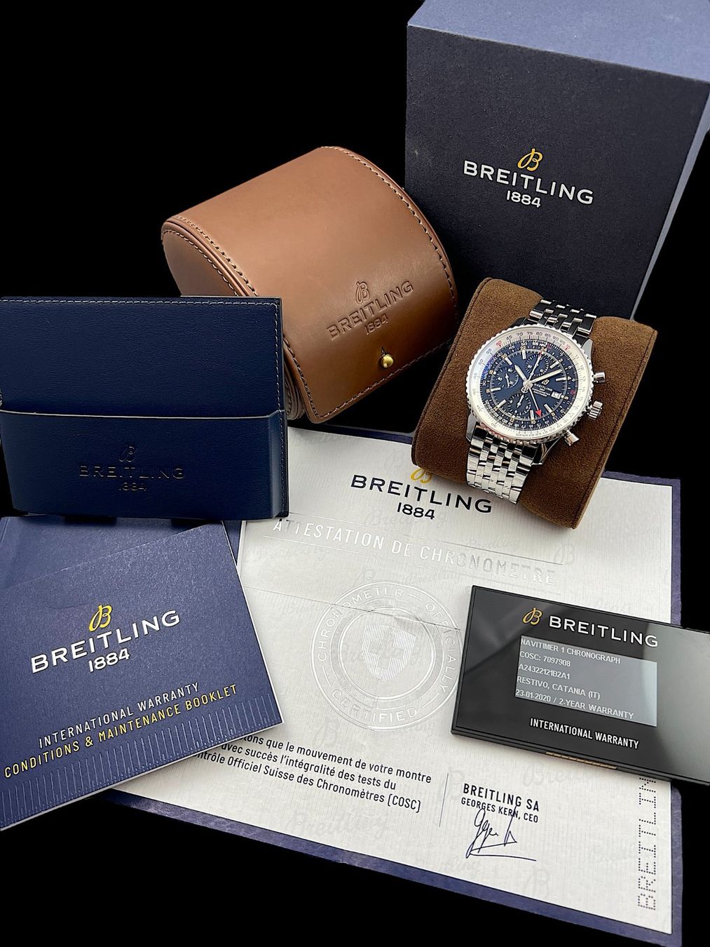 Breitling Orologi: Breitling Navitimer GMT Chrono Automatic 46mm Fullset *U692 – Usato da Zürich venduto da GalerieInauen 2