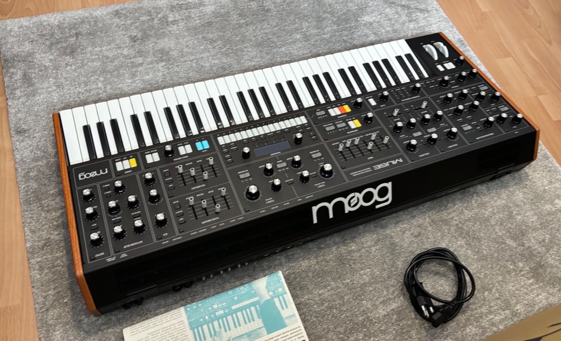 Moog Strumenti musicali: Moog Muse, neuf sous garantie – Nuovo e nell'imballaggio originale da Avenches venduto da tekno75 1