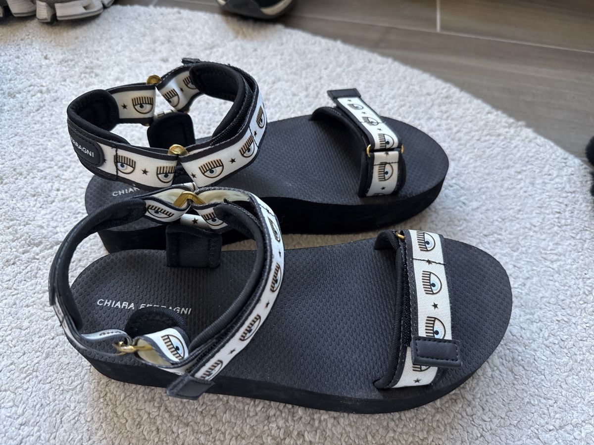 Scarpe da donna: Sandali Chiara Ferragni – Usato da Davesco-Soragno venduto da tin_6xjv 1
