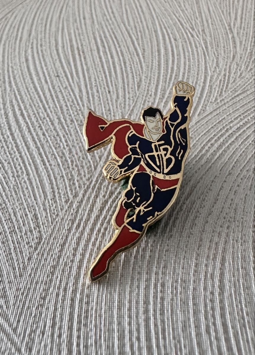 FC Basel Placchette & Badge: FCB  Pin / Anstecker Comic Superheld, cooler Hingucker! – Usato da RHEINFELDEN venduto da Hammer9