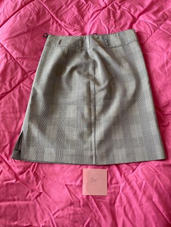 Jupe grise neuve 36