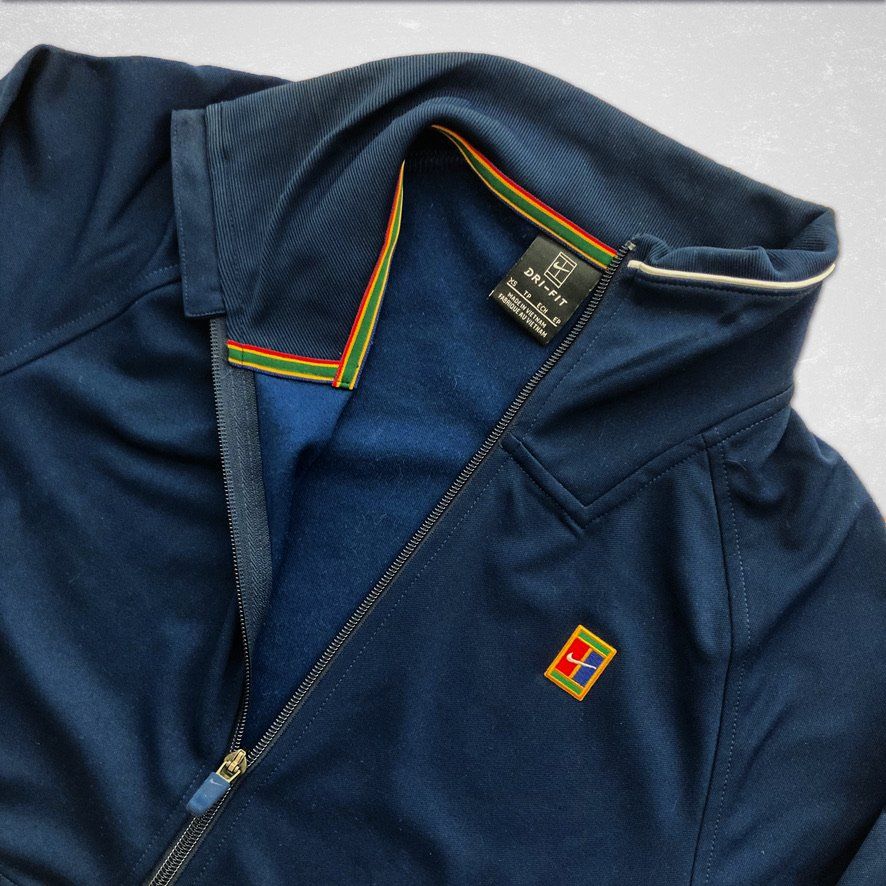 Nike Jacken: Nike  Track Jacket Navy Blue | Vintage Style – Gebraucht aus Zürich von avenlim 2