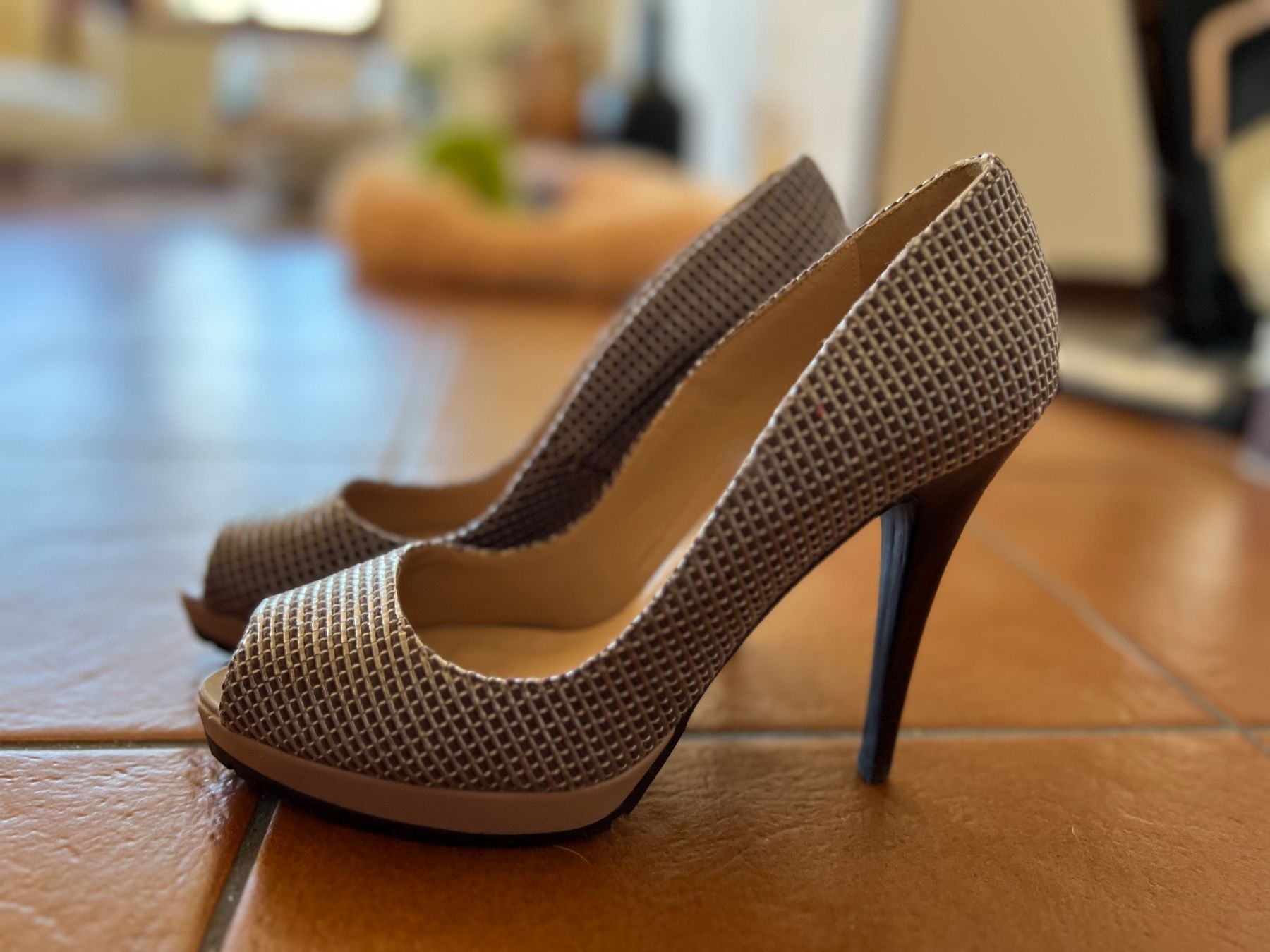 Scarpe da donna: Bellissime scarpe – Nuovo (secondo la descrizione) da Bellinzona venduto da bul_mvy5 1