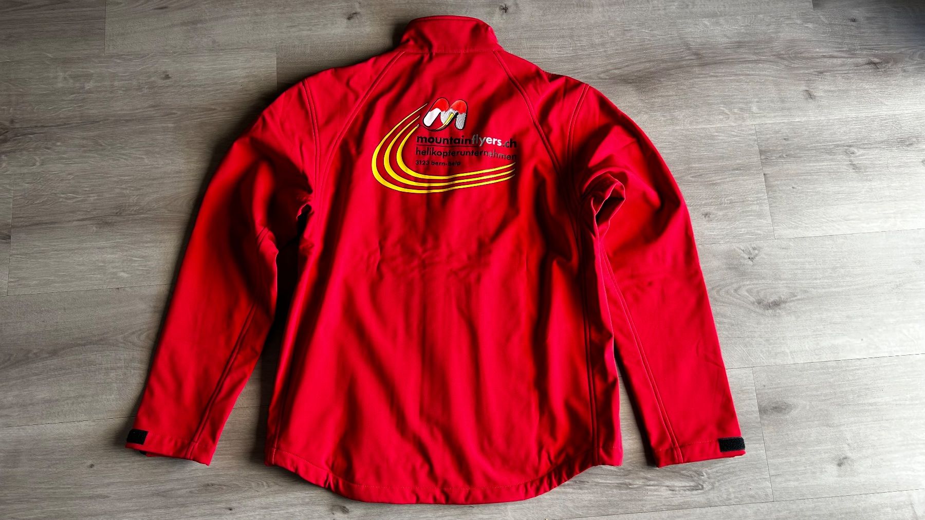 Giacche: Heli - Softshell Jacke mit altem Mountainflyers Logo, Gr. M – Usato da Hofstetten b. Brienz venduto da summer_11 1