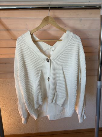 WEISSER CARDIGAN AUS EINER BAUMWOLLMISCHUNG