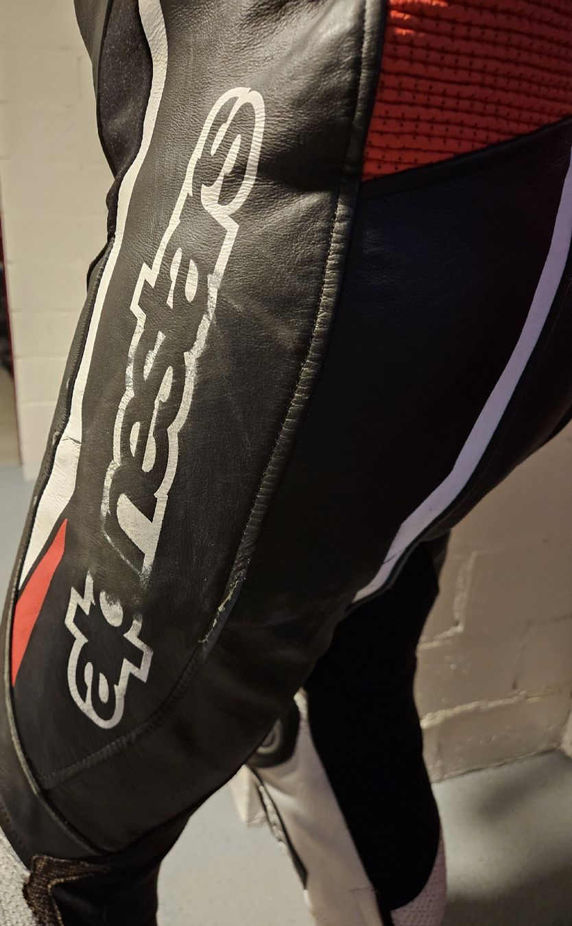 Alpinestars Completi, tute sportive e funzionali: Alpinestars GP Tech Lederkombi (50) – Usato da Ilanz venduto da Rossi08 2