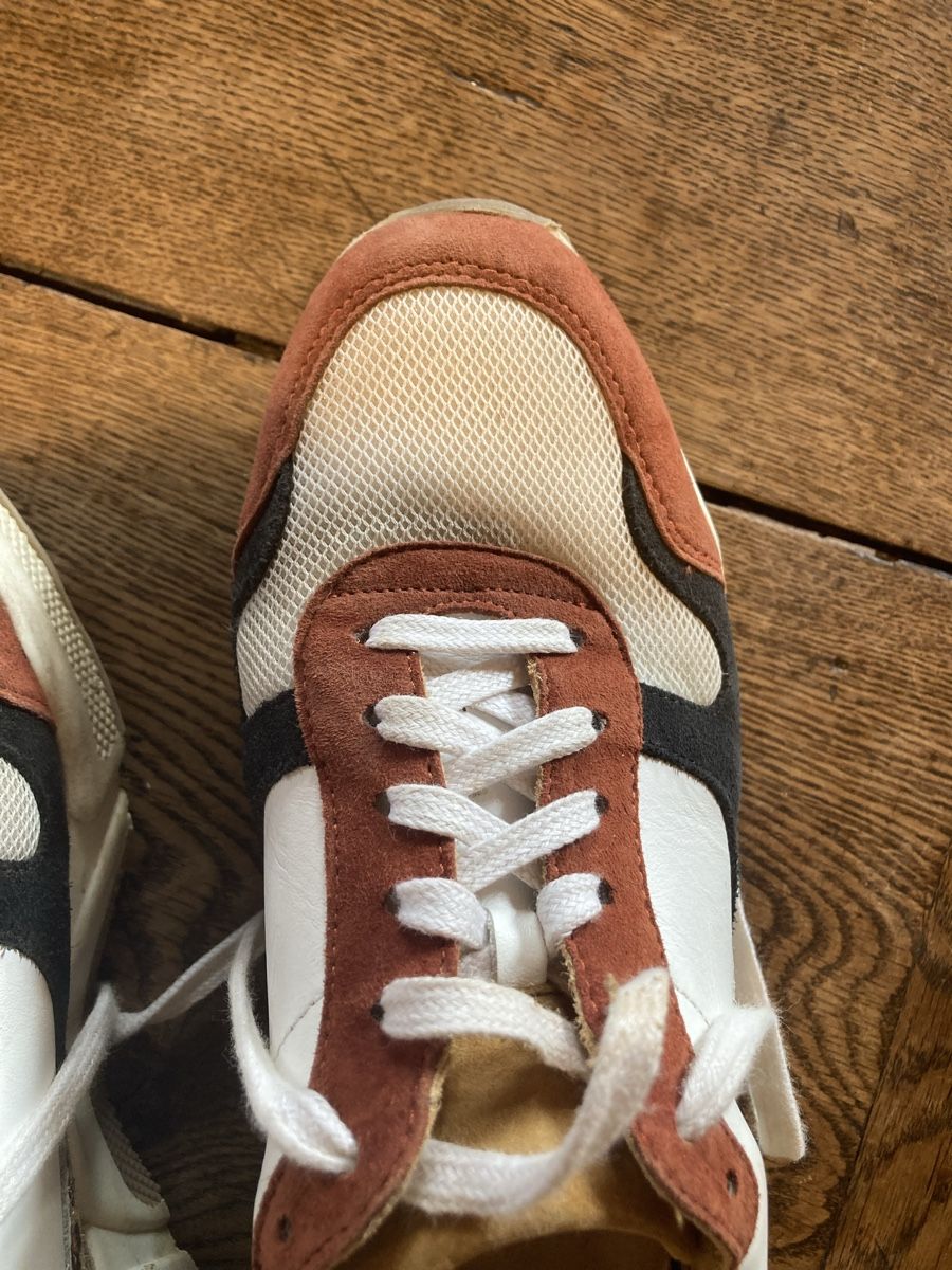 Scarpe da donna: Chaussures Pied de Biche - marque FR – Usato da Arnex-Sur-Orbe venduto da cle_pz9f 2