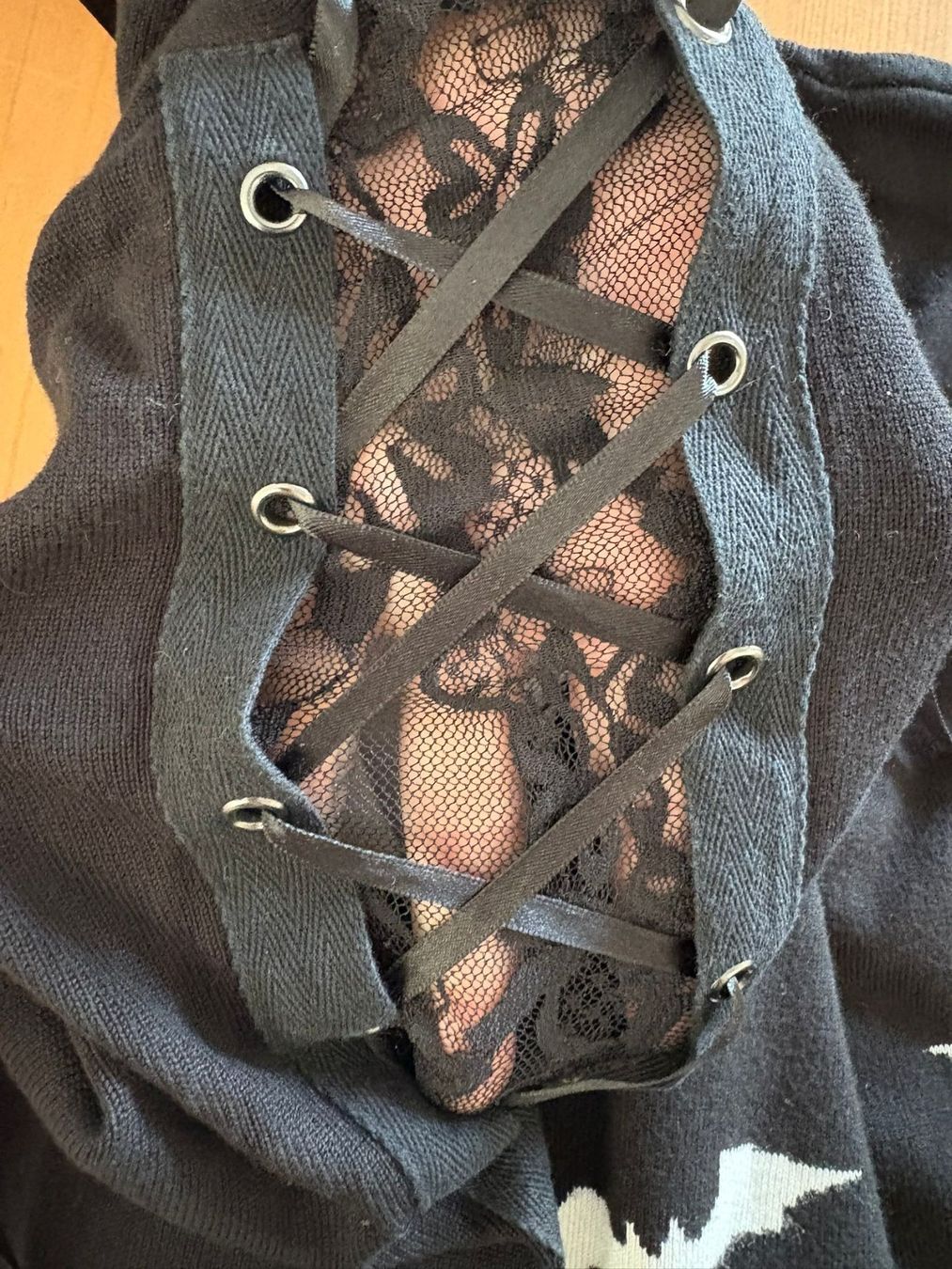 Maglioni & Felpe: Gothic Pullover mit Fledermäuse – Usato da Heimenhausen venduto da ChliineBaeremani 3