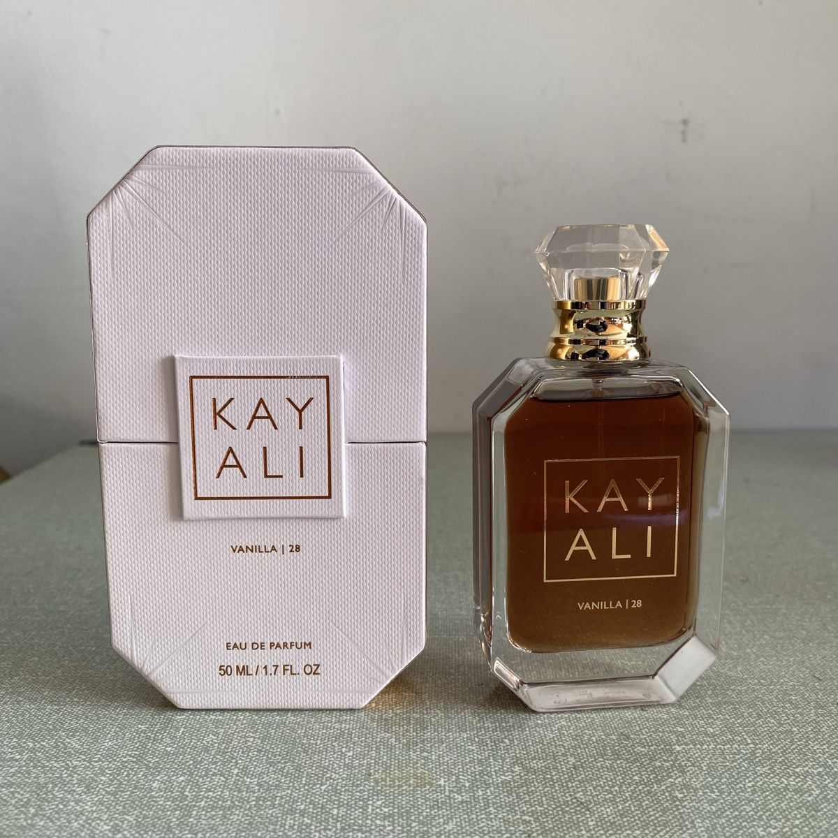 Kayali Parfum & Eau de Toilette: Kayali 28 Vanilla EDP 50ml NEU – Neu (gemäss Beschreibung) aus Givisiez von sgu_k58r