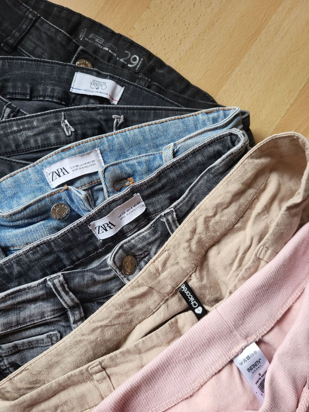 Kleiderpakete & -sets: Hosen Paket, Top Zustand – Gebraucht aus Eggiwil von kariiina 2