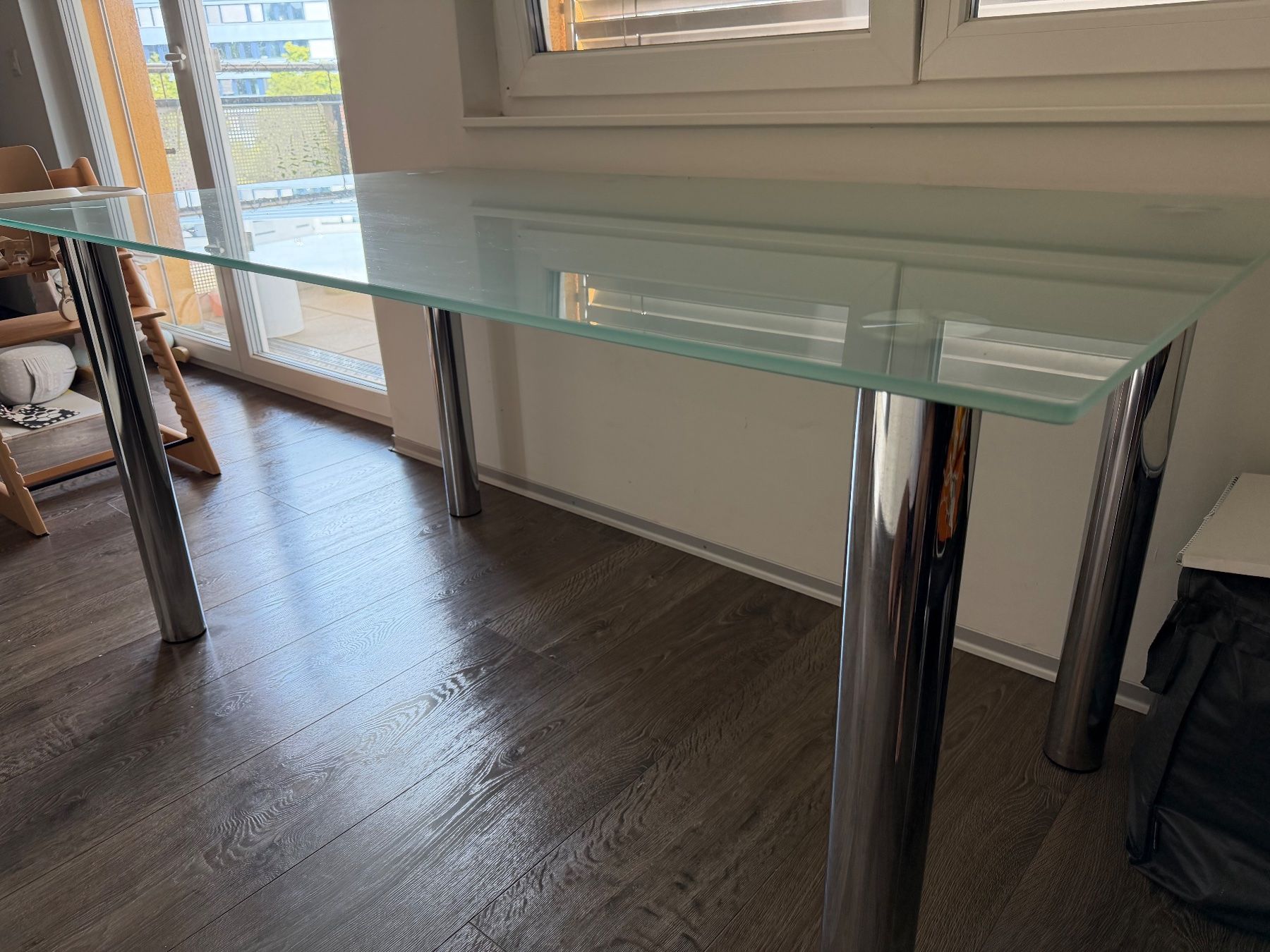 Tavoli: Moderner Glas-Esstisch | Esstisch aus Glas – Usato da Dübendorf venduto da amandeep27789 1