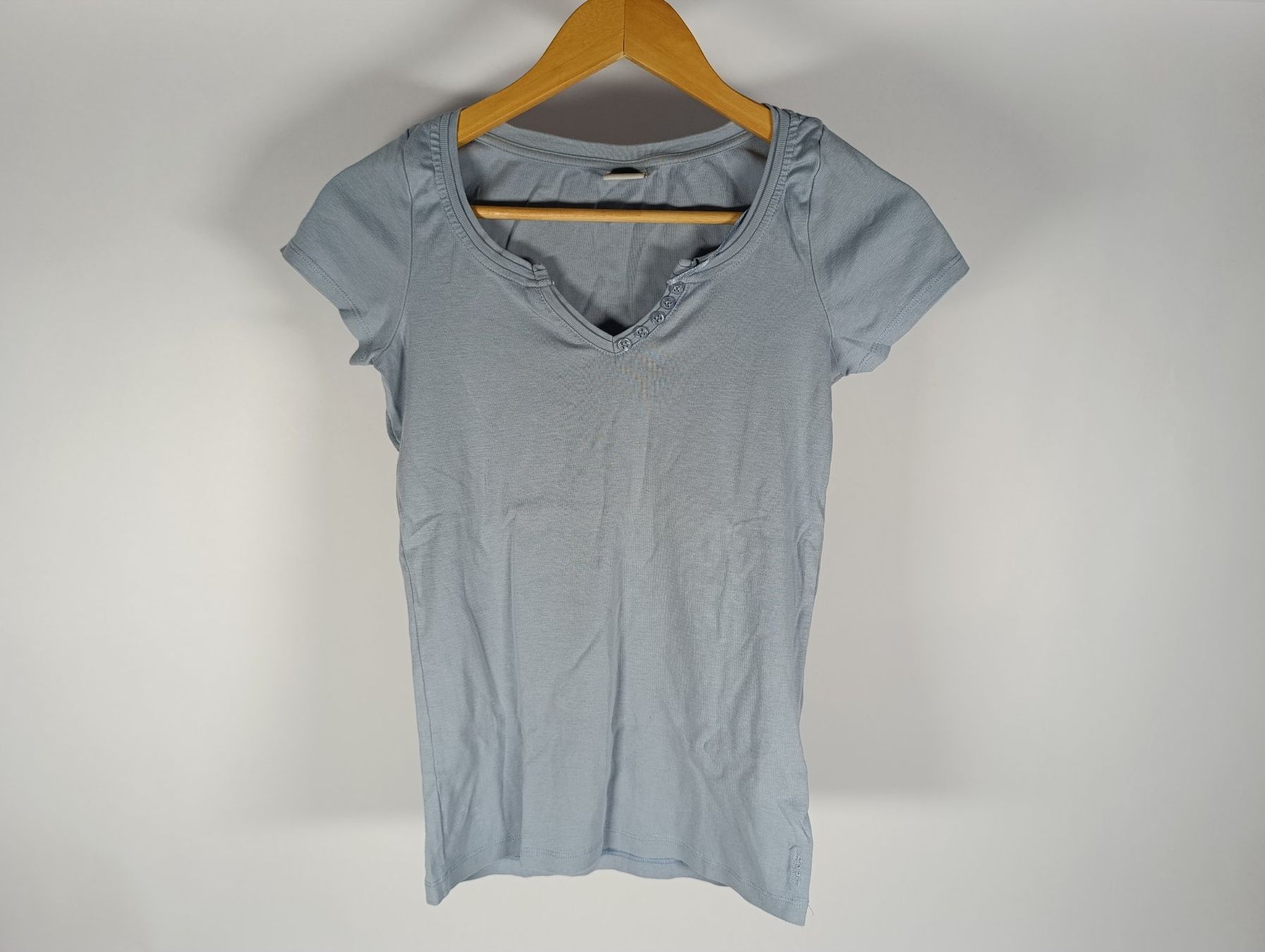 Esprit T-shirt: ESPRIT T-shirt bleu clair taille S – Usato da Thielle venduto da Plusvalue_Neuchatel