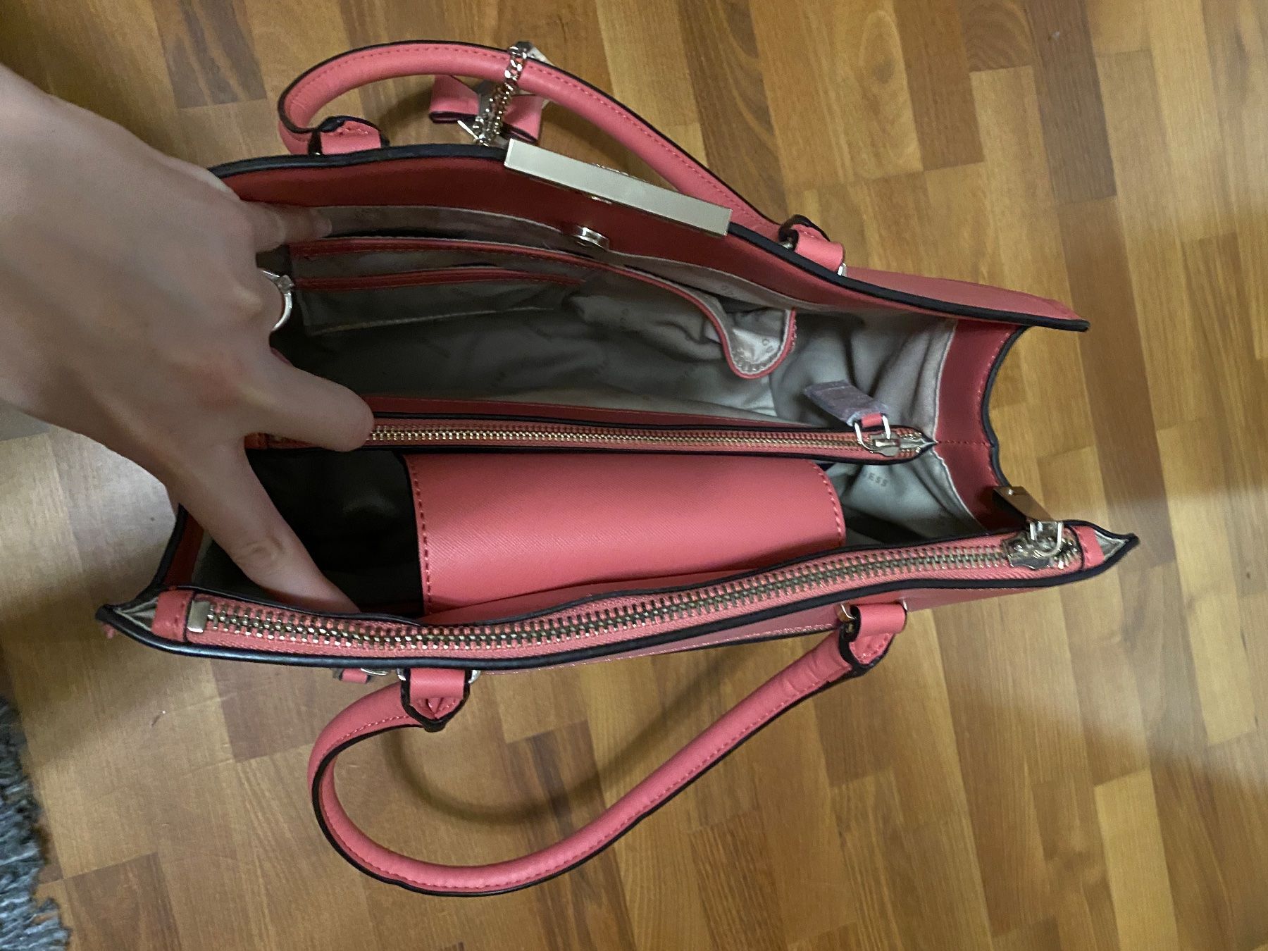 Guess Borse da donna: Guess Tasche - wie neu – Usato da Oberbüren venduto da wuna123 3