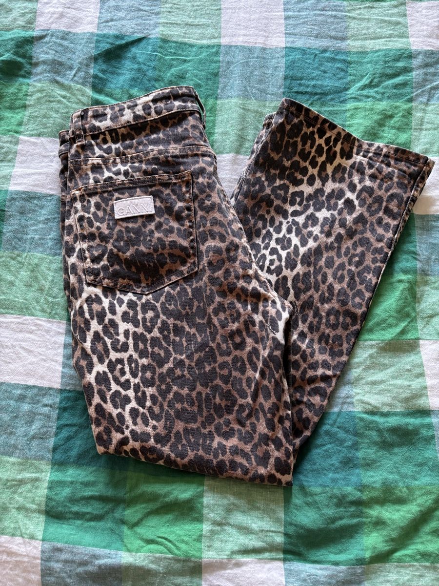 Jeans: Ganni Leopard Betzy Cropped Jeans – Usato da Möriken AG venduto da cavapermis 2