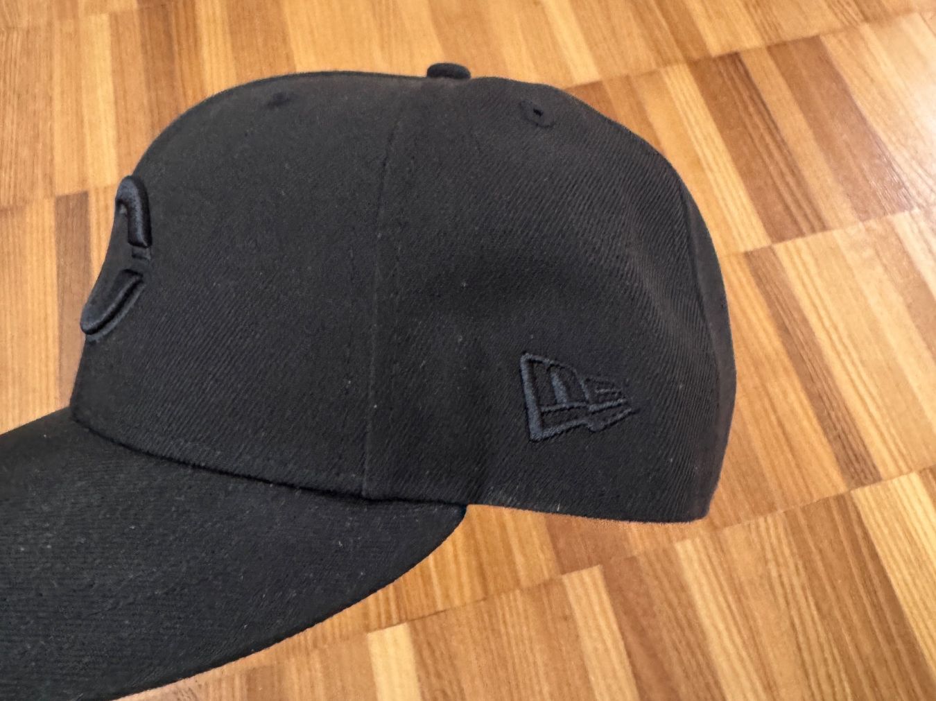 New Era Copricapi, berretti & cappellini: New Era Cap Cincinnati Reds - Baseball Cap, Schwarz – Usato da Chur venduto da schoel 1