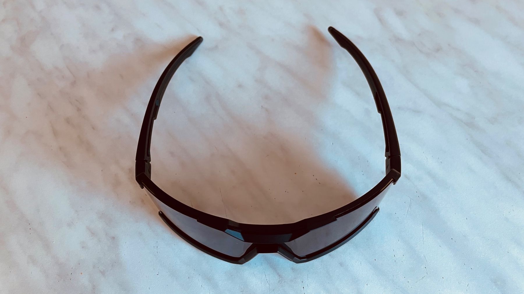 Brillen & Gläser: Sonnenbrille "Lauberhorn" – Neu und originalverpackt aus Interlaken von Qatar 5