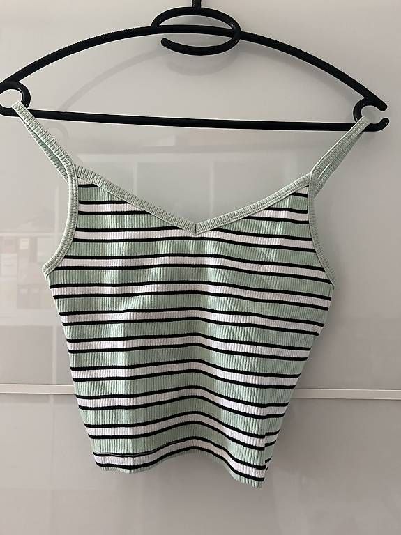 Top: Top mint, schwarz, weiss Grösse XS – Usato da Hochdorf venduto da lor_dk57