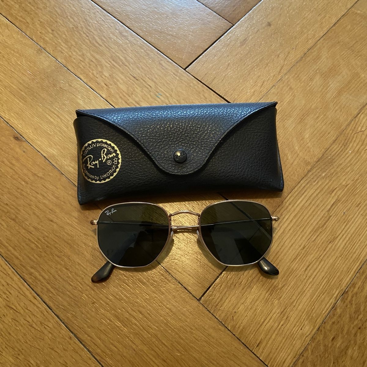 Ray-Ban Occhiali & Lenti: Ray-Ban Hexagonal Sonnenbrille Gold – Nuovo (secondo la descrizione) da Bern venduto da Chunny