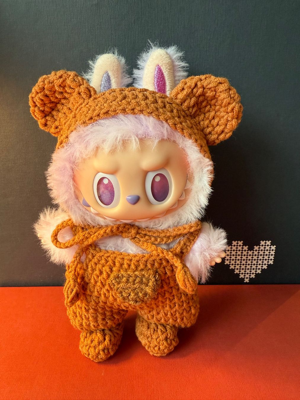 Pop Mart Statuette: Bear Dress for Labubu – Nuovo (secondo la descrizione) da Airolo venduto da MomTheBraggerStudio 1