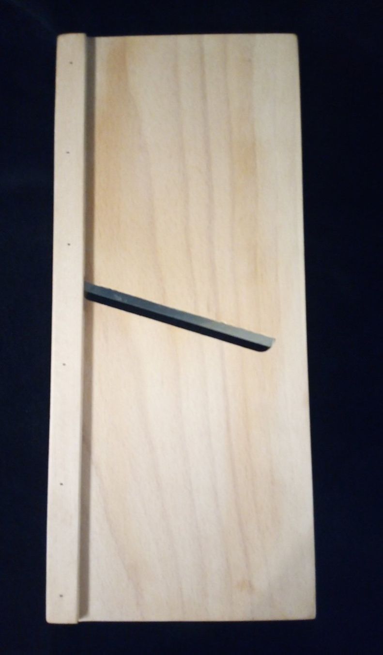 Elettrodomestici da cucina: Käsehobel aus Holz – Usato da Werdenberg venduto da EXA-Secondhand