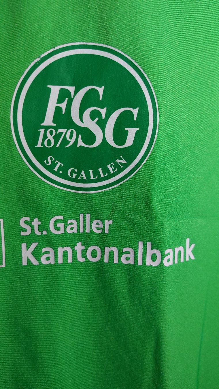Jako Giacche: FC St.Gallen Trainingsjacke 22/23 Gr. M – Usato da Hedingen venduto da Turicun25 5