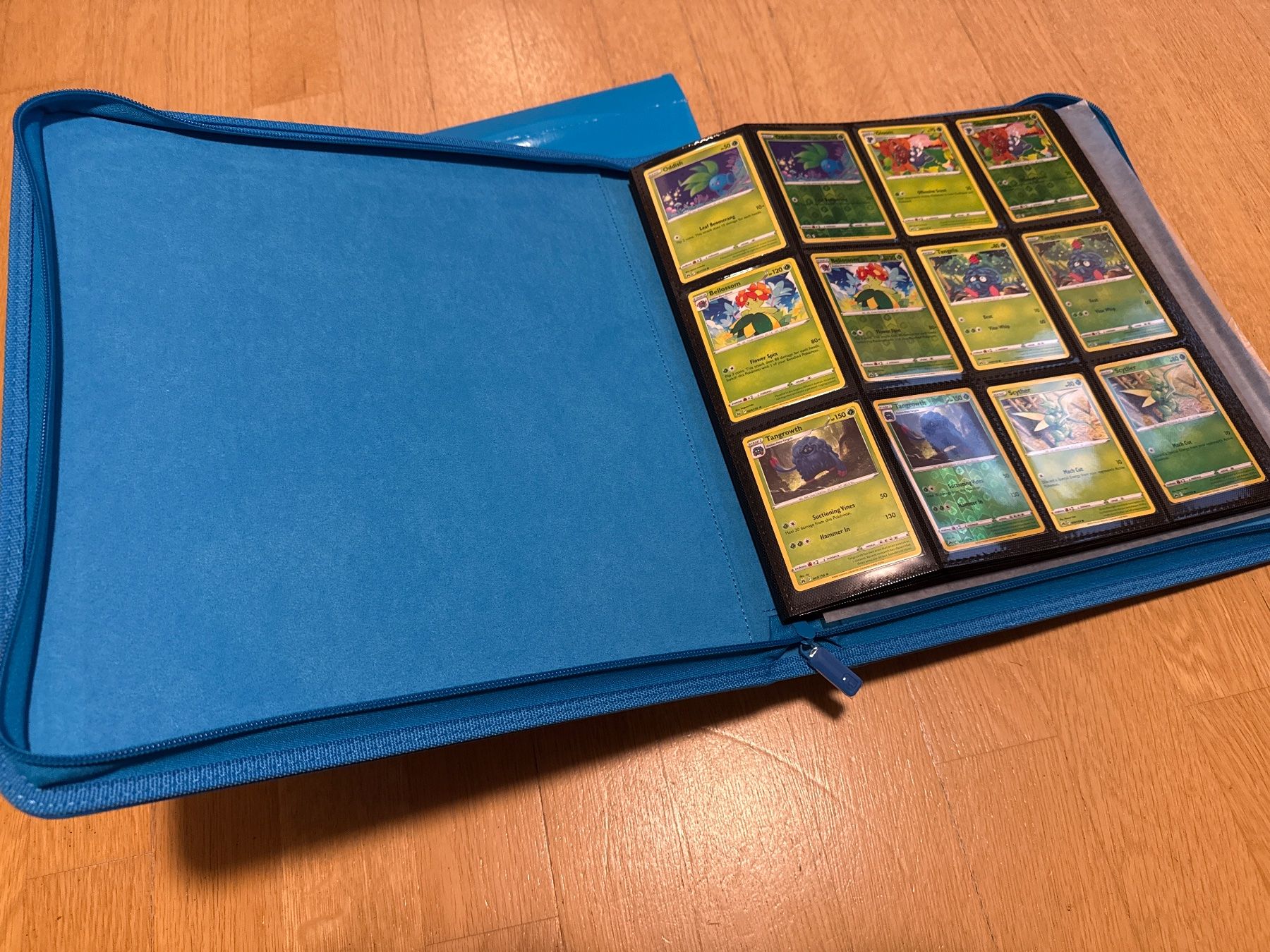 Pokémon Ordner: Vault X Exo-Tec Zip Binder Neon Blue 12-Pocket – Neu und originalverpackt aus Villars-Bramard von dadesc 2