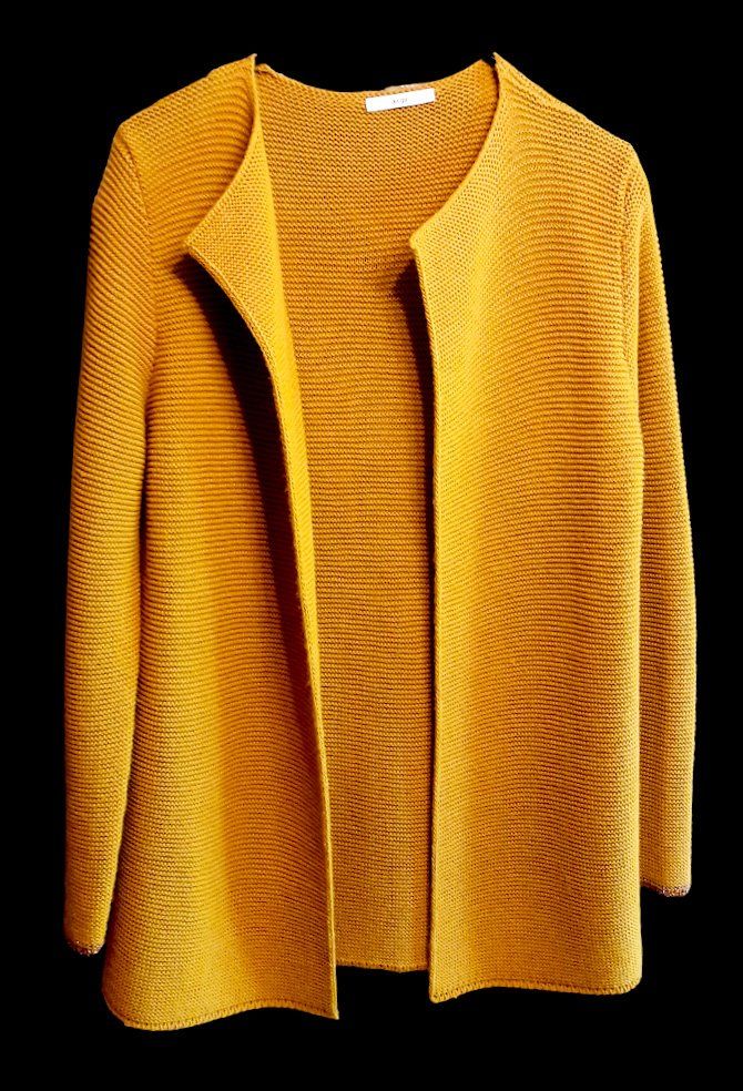 Jacken: AN'GE  Strickjacke ockergelb jaune ocre TU – Gebraucht aus Tavannes von Brocashop
