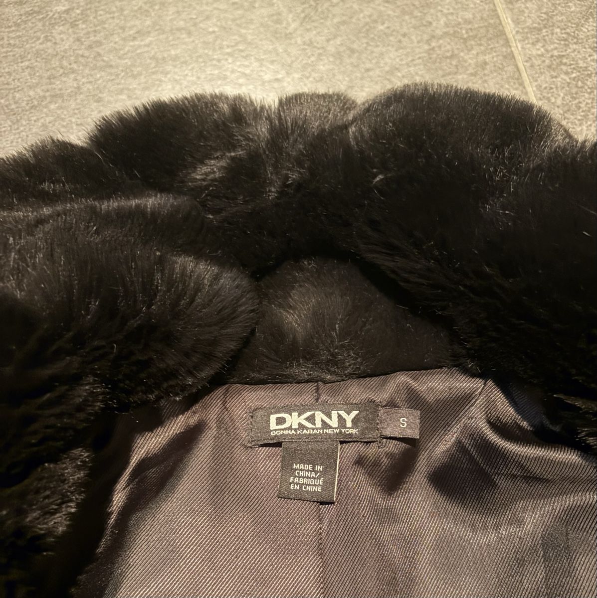 DKNY Cappotti: Kurzmantel / Jacke DKNY Gr. S – Nuovo (secondo la descrizione) da Tagelswangen venduto da lykainion 2