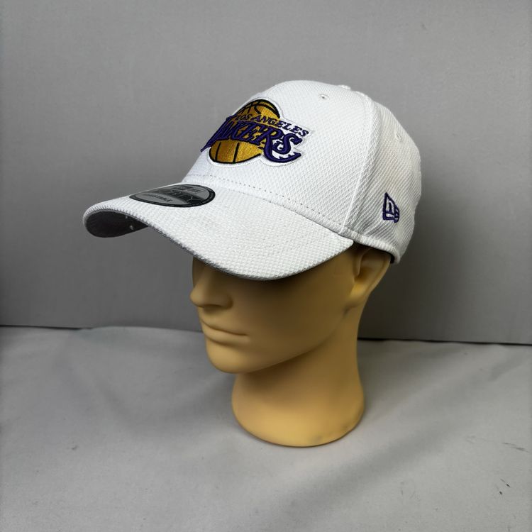 New Era Copricapi, berretti & cappellini: Casquette New Era Los Angeles Lakers blanche, comme neuf! – Usato da Genève venduto da MonPucier