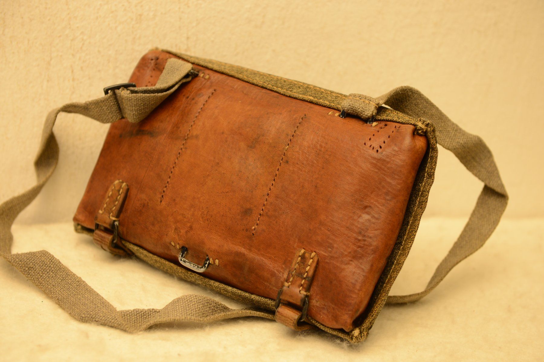 Schweizer Armee Borse: Munitionstasche von der Schweizer Armee 1915 1WK – Usato da Sachseln venduto da Smatsch54 1