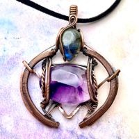 Handgefertigter Anhänger mit Labradorit und Amethyst