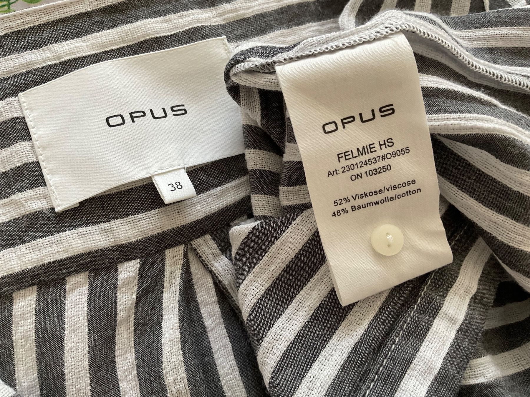 Opus Blusen: OPUS schöne leichte Bluse Gr 38 weiss/hellgrau – Gebraucht aus Schlieren von Vilsonella 7
